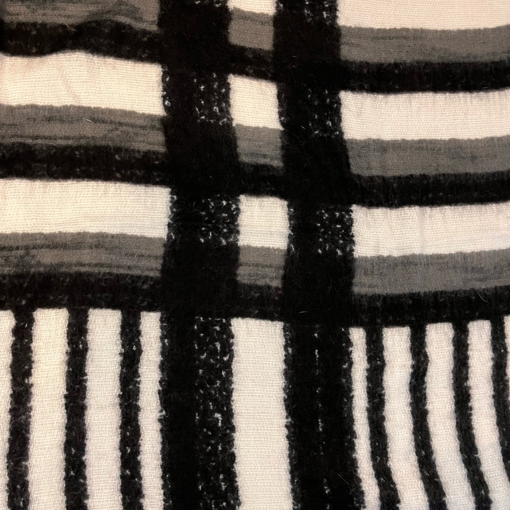 Zara wrap. - Picture 3 of 7